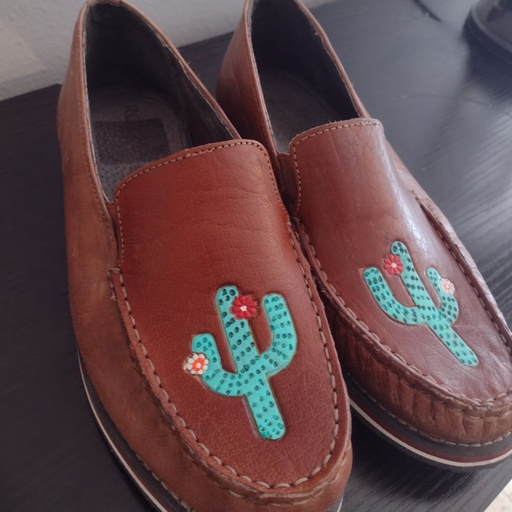 Lone Cactus by Roper Size 9